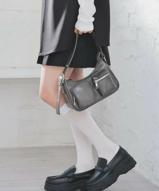 「アウトポケットバッグ」3,280円（税込）