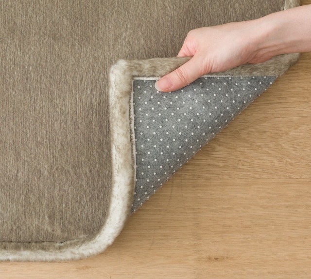 【ニトリ】裏面はすべり止め加工付きなのでズレにくくて安心