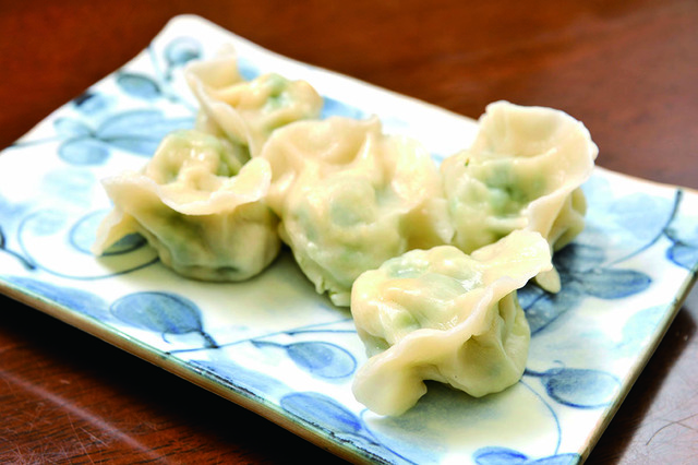 遼順茶楼 東口店　ニラエビ卵餃子（5個）　380円（税別）