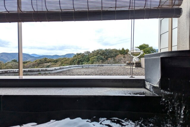 【伊豆マリオットホテル修善寺】「温泉露天風呂付デラックスルーム ツイン」の温泉露天風呂