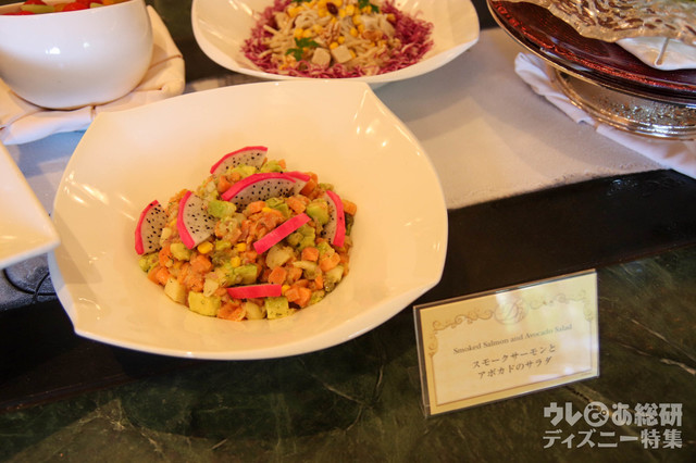 “ドナルドのホット・ジャングル・サマー”スペシャルメニュー|ブッフェレストラン「シャーウッドガーデン・レストラン」