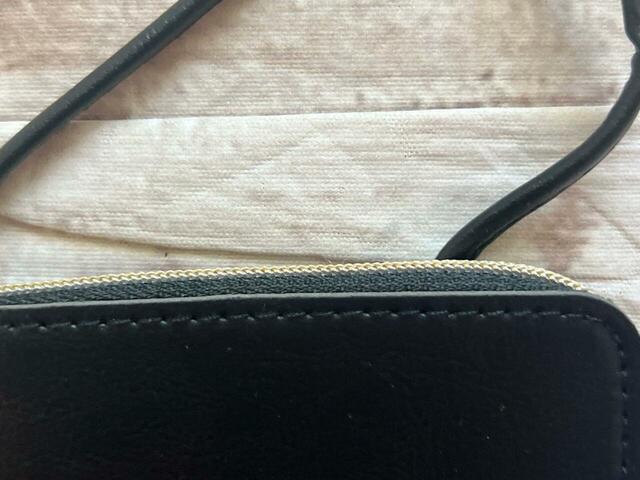 ファスナーもゴールドです♪