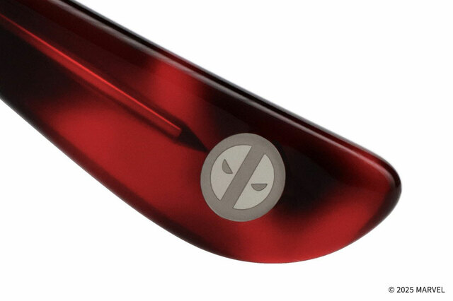 サングラス ¥12,200｜Zoff「MARVEL COLLECTION DEADPOOL&WOLVERINE」DEADPOOL&WOLVERINE MODEL