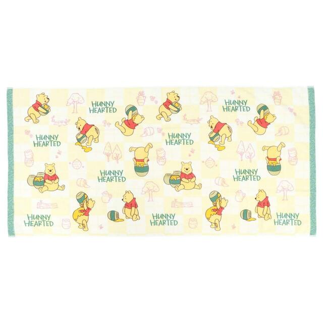 バスタオル 3,600円｜東京ディズニーリゾート「くまのプーさん」グッズ｜販売店舗：東京ディズニーランド「プーさんコーナー」、東京ディズニーシー「ヴィラ・ドナルド・ホームショップ」｜発売日：2025年12月4日（木）