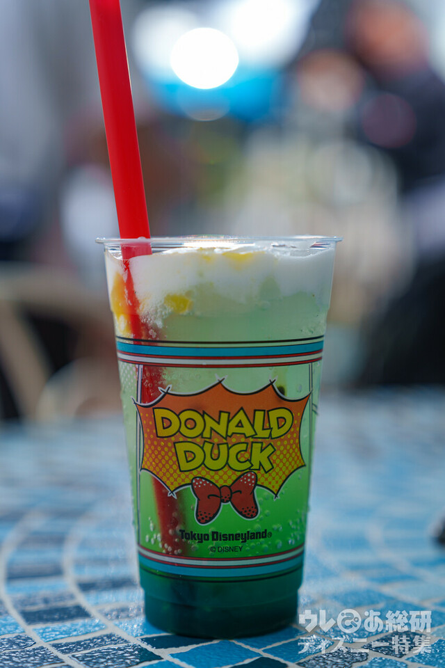 プラザパビリオン・レストラン「スパークリングゼリードリンク（トロピカルフルーツ＆オレンジ）、スーベニアコースター付き」