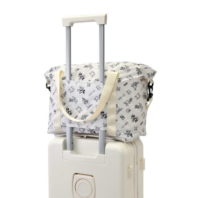 ミッキー＆フレンズ ショルダーバッグ 2WAY ポケッタブル DISNEY TRAVEL 3,800円