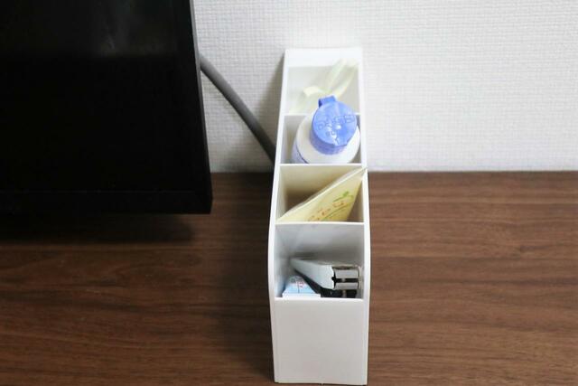 【セリア タワーペンスタンド】爪切り、保湿剤、塗り薬など