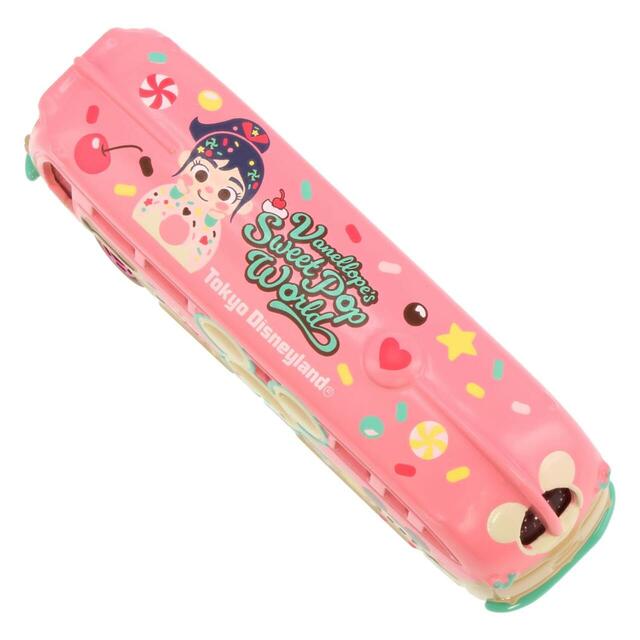 ディズニー・ビークル・コレクション 〈トミカ〉 1,700円｜ディズニー・パルパルーザ“ヴァネロペのスウィーツ・ポップ・ワールド”グッズ｜販売店舗：東京ディズニーランド「ディズニー＆カンパニー」｜発売日：2026年4月8日（水）
