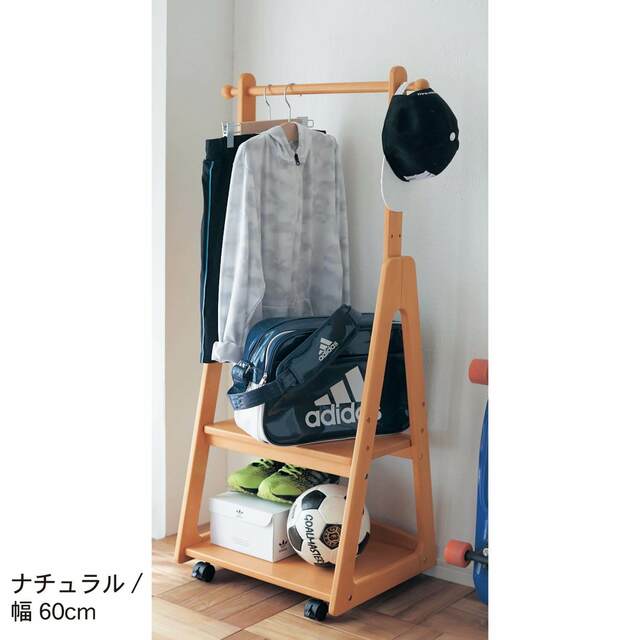 角にまるみをつけた子ども用ハンガーラック｜￥13,900～17,900 （税込）