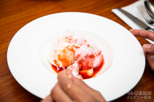 東京ディズニーリゾート35周年“Happiest Celebration!”グランドフィナーレ スペシャルコース 2,480円｜東京ディズニーランド「イーストサイド・カフェ」