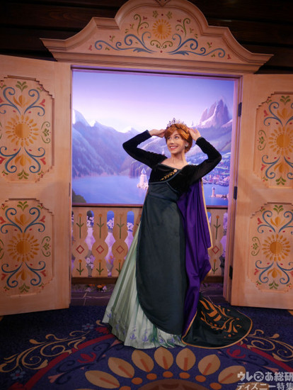 海外ディズニー】『アナ雪2』あまりの尊さに感涙! 女王アナ＆精霊
