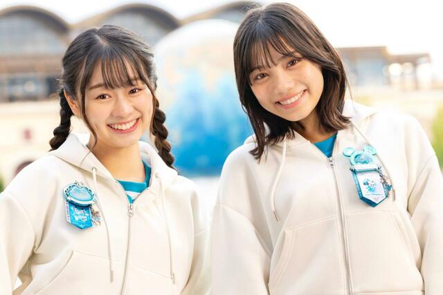 ジュビリーバッジ｜「東京ディズニーシー25周年“スパークリング・ジュビリー”」スペシャルグッズ｜販売店舗：東京ディズニーシー「エンポーリオ」｜発売日：2026年4月8日（水）