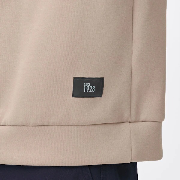 ダブルフェイスビッグパーカ(長袖)Disney +E 2,490円