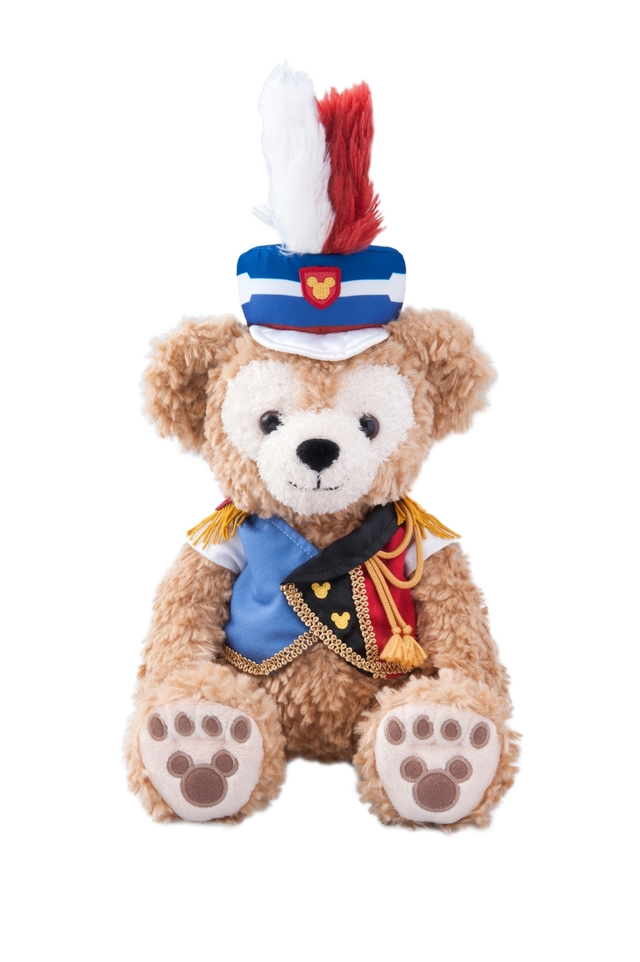 ぬいぐるみ（ダッフィー）¥4,500 ※高さ約32cm｜東京ディズニーリゾート35周年「ダッフィー＆フレンズのハッピーマーチングファン」スペシャルグッズ