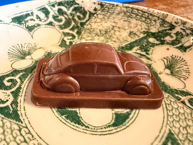 【モロゾフ×ビートル　プチビートル（コバルトブルー）】クラシックカー好き、車好きは思わず「おっ♪」と言ってしまうようなディテール