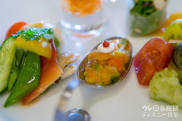 Tokyo Disney Resort 35th “Happiest Celebration! ”ランチブッフェ／ディナーブッフェ｜東京ディズニーランドホテル「シャーウッドガーデン・レストラン」