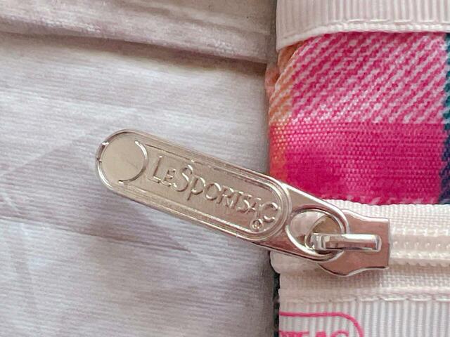 ファスナーにもレスポのロゴ入りなのがGood！