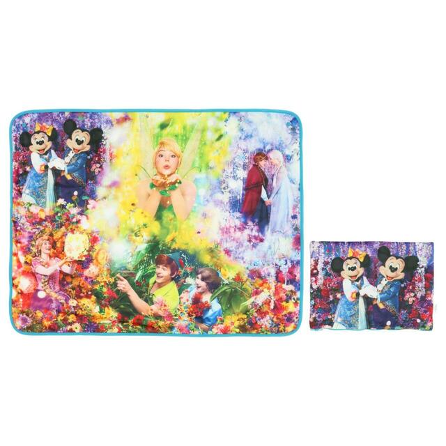 ブランケット 6,000円｜東京ディズニーリゾート・フォトグラフィープロジェクト「イマジニング・ザ・マジック」グッズ｜販売店舗：東京ディズニーランド「ギャグファクトリー／ファイブ・アンド・ダイム」、東京ディズニーシー「エンポーリオ」｜発売日：2026年3月6日（金）