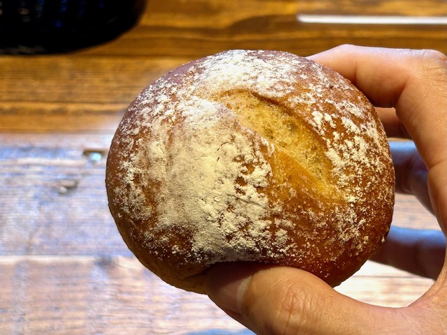 【les joues de BeBe】全粒粉を20%配合したプチパンコンプレ