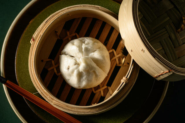 「叉焼まん」<期間:2025年8月6日> 【【1日限定】5段重ねの「HALOW蒸籠タワー」登場!2025年8月6日に一夜限りのディナーブッフェ開催!】