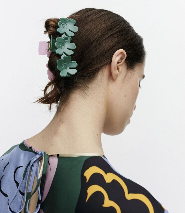【マリメッコ新作】Mini Unikko ヘアクリップ ￥10,560