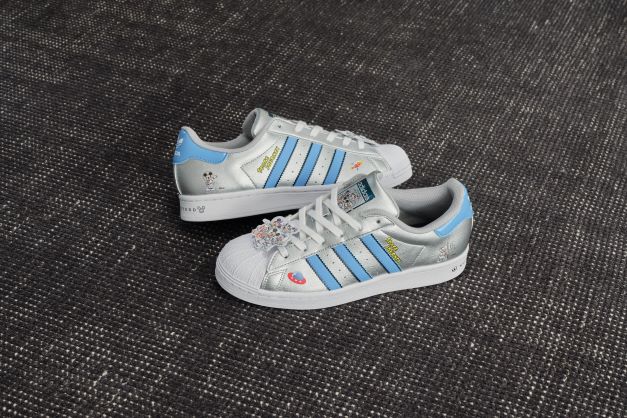 SUPERSTAR(スーパースター)¥12,100(税込)『adidas Originals|ミッキー&フレンズコレクション』