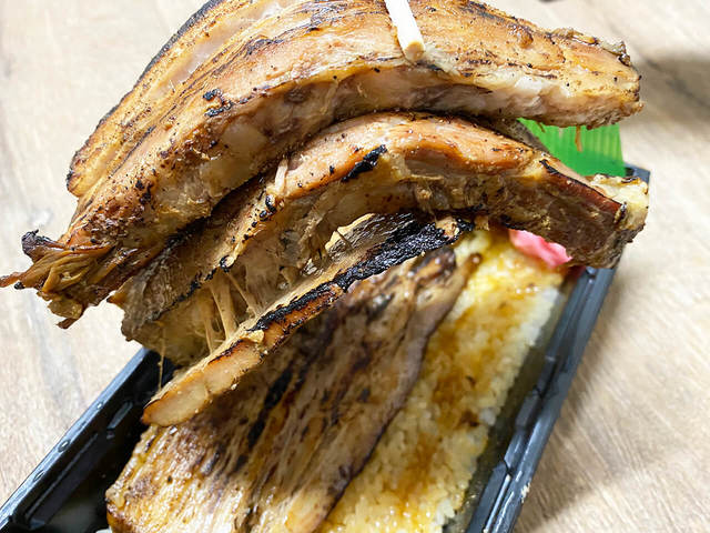 ちゃあ重専門店　蒲や／あまりの厚さに手が震える