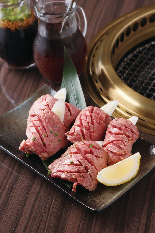 和牛焼肉 琉　和牛厳選盛 特タン芯（厚切） 1880円（税別）