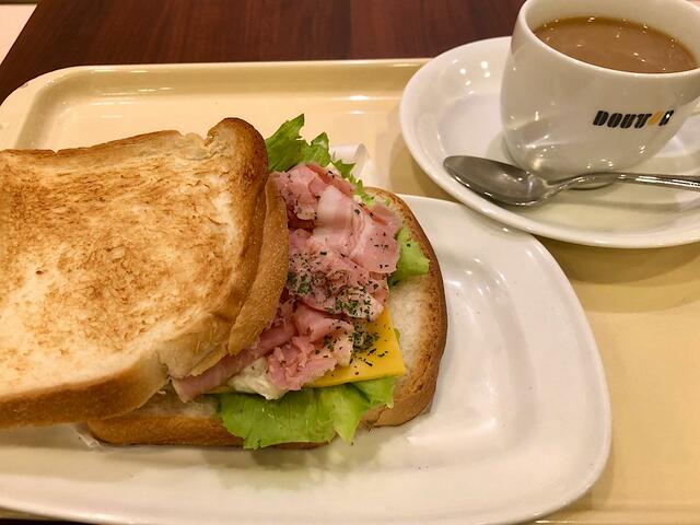 【ドトールコーヒーショップ モーニング・セットB】朝から美味しいモーニングを食べて優雅な時間を過ごしてください