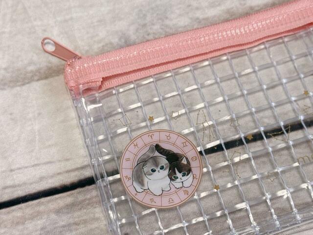 ぎゅっと寄り添うにゃんこたちがかわいすぎる〜！