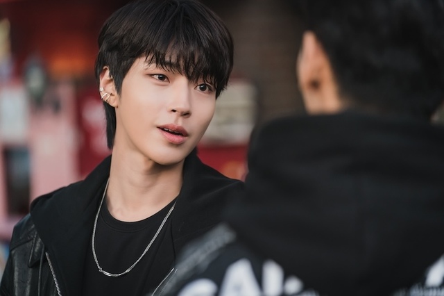 『女神降臨』 U-NEXTにて独占配信中 