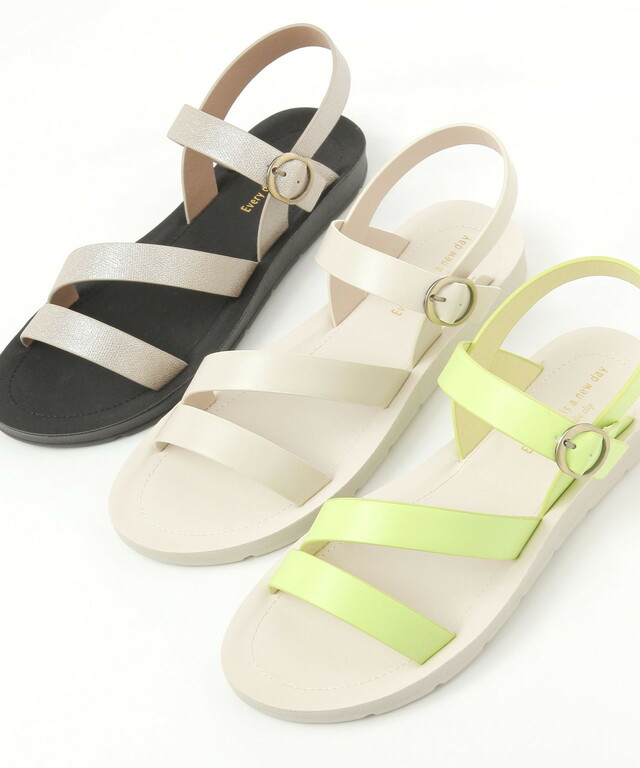 【スタディオクリップのサンダル売れ筋ランキング 4位】「軽らくななめナローサンダル」3,990円（税込）