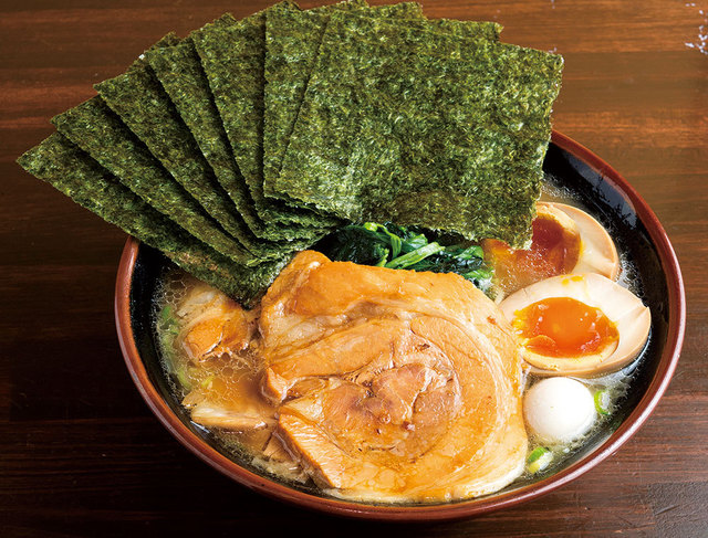 横浜家系らーめん　調布道場　道場らーめん 880円