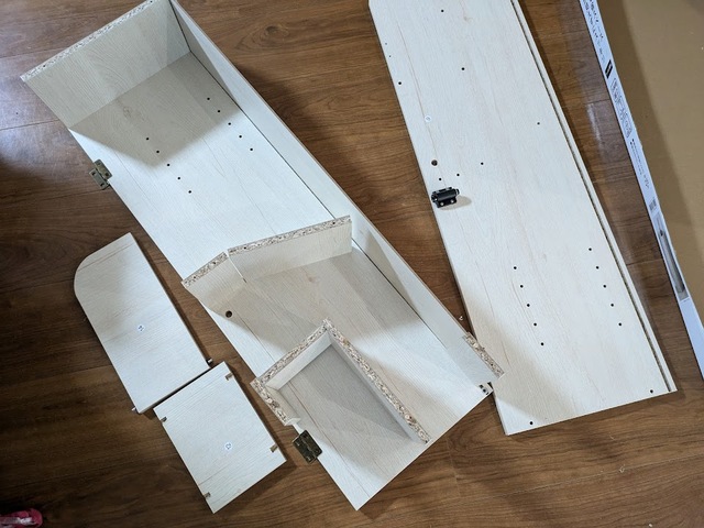 【ニトリ トイレ収納（トゥール）】2名での組み立て作業が推奨されているものの、1人でも気をつけながら作業すれば大丈夫でした！