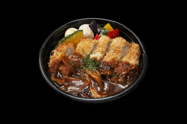 ＜神戸 開花亭＞キノコデミソースのオムカツ丼