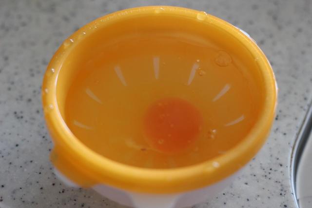 【ダイソー】レンジで簡単　ポーチドエッグ／100円
