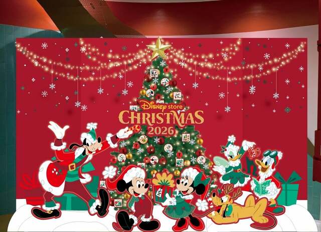 ディズニーストアのクリスマス装飾イメージ © Disney