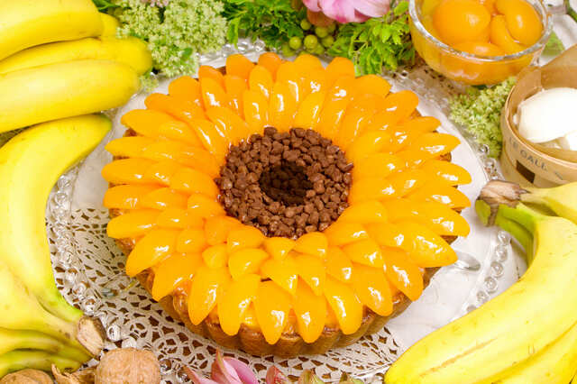 【キル フェ ボン】「杏とバナナのベイクドチーズタルト」Whole（21cm）8,456円