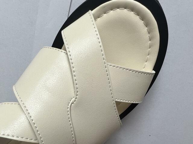 【ファッションセンターしまむら TT＊TYPUクロスBBSA】少しの艶感で一気におしゃれに