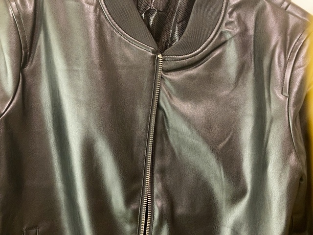 【ワークマン レディースフェイクレザーウォームジャケット】艶があり上質な質感です！