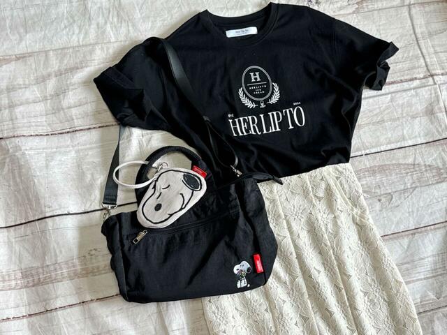 「ブラックのTシャツ×エクリュのレースマーメイドスカート」カジュアルなスカートスタイルに合わせてみました♪