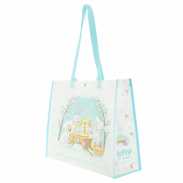 ショッピングバッグ 1,000円｜東京ディズニーリゾート「ダッフィー＆フレンズのホワイト・ウィンタータイム・ワンダーズ」スペシャルグッズ｜販売店舗：東京ディズニーシー「マクダックス・デパートメントストア」｜発売日：2023年11月1日（水）