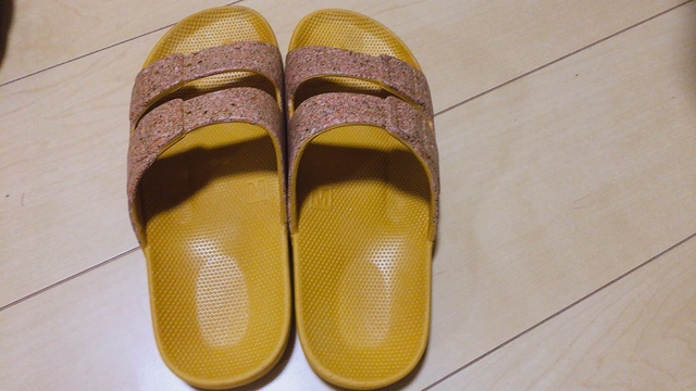 【ワークマン PVCタウンサンダル】適度に重みもあり、しっかりした作りです