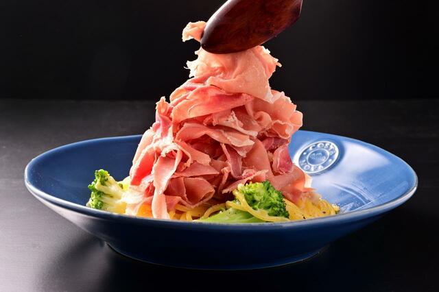 「生ハムのクリームパスタ」＜1,790円(税込)＞【Italian Kitchen VANSAN 武蔵浦和店がオープン】