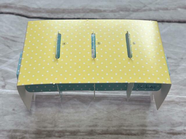 【付録 ちいかわ自動販売機】ジュース入れを組み立てます