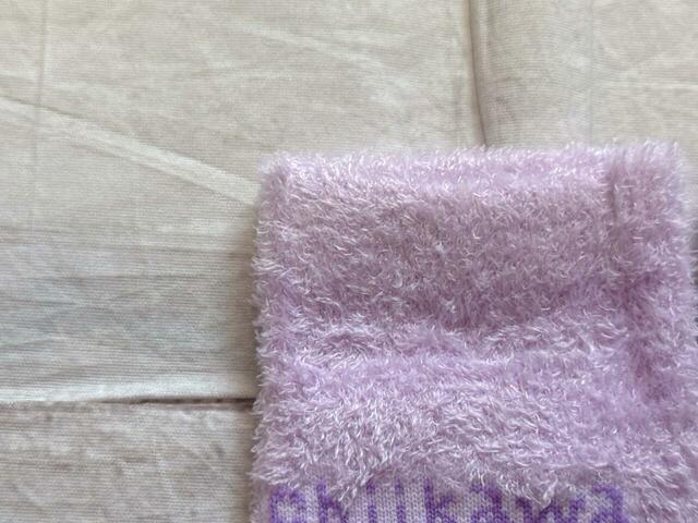 カラーは淡いラベンダー。大人かわいいカラーです