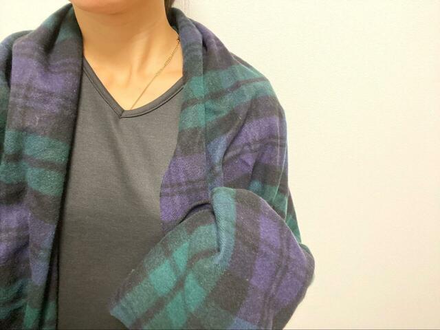 【cocaロングワンピ―ス】大判ストールを羽織るのもおすすめ