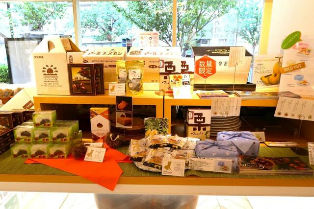 IBARAKI sense  店内 栗の商品コーナー