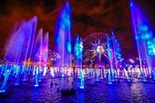ディズニー・カリフォルニア・アドベンチャーの水上ショー「ワールド・オブ・カラー セレブレート！」 