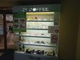 【タカセ　モーニングAセット】喫茶室の入口には大きな食品サンプル棚が